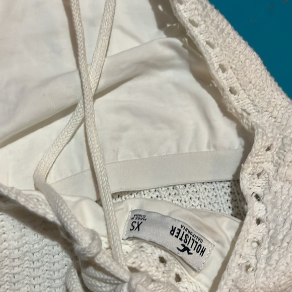 Hollister lined knit white halter top size extra small - Picture 4 of 4